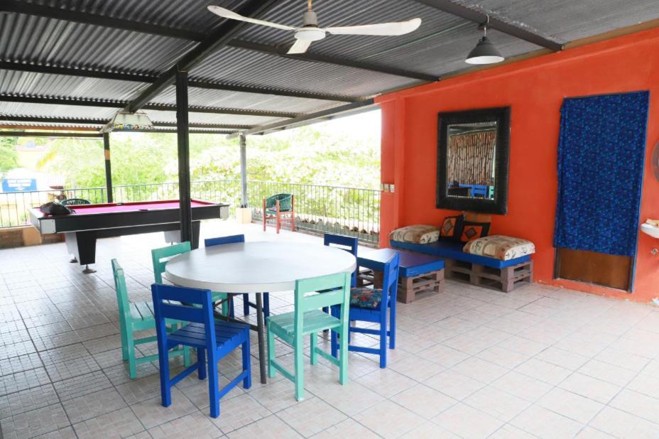 Hotel & Hostal Mayflower Puerto Escondido  Eksteriør bilde